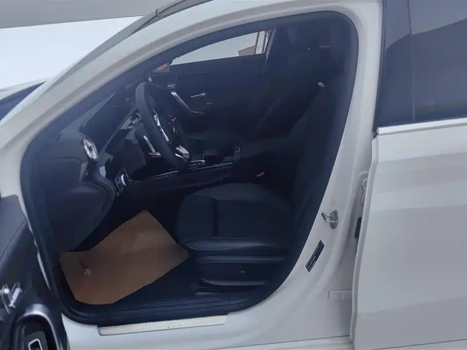 Mercedes-Benz A-Class 2022 A 200 L Sport Sedan Style фото 9