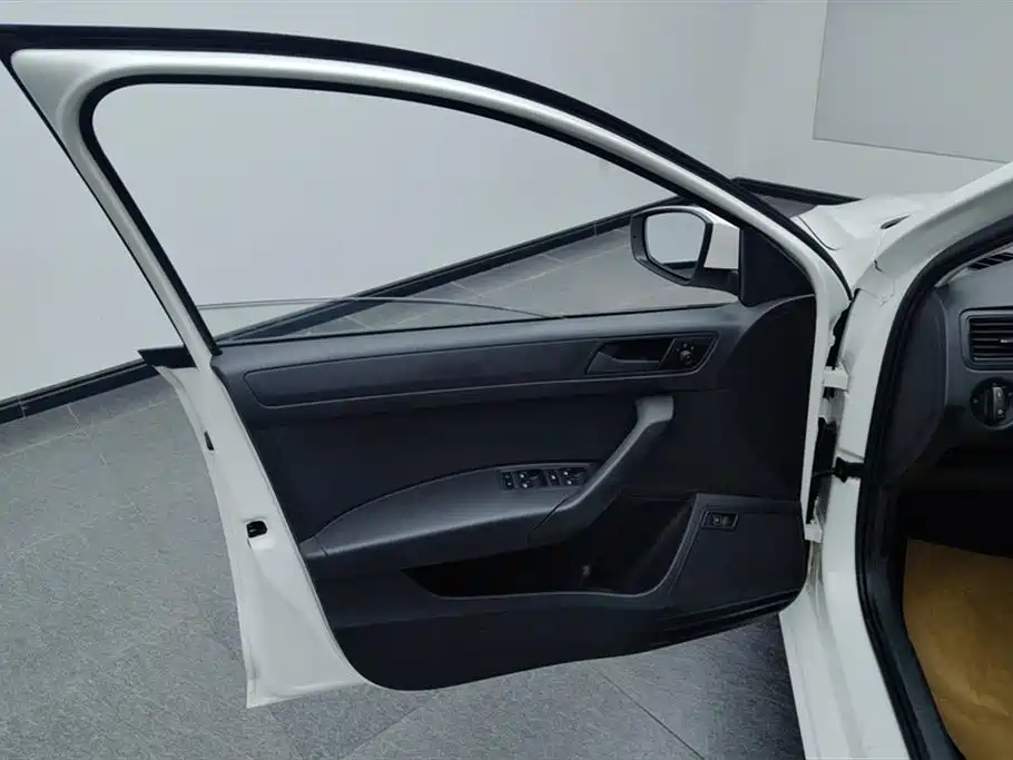 Volkswagen Santana 2019 1.5L Auto Trend Edition China VI фото 7