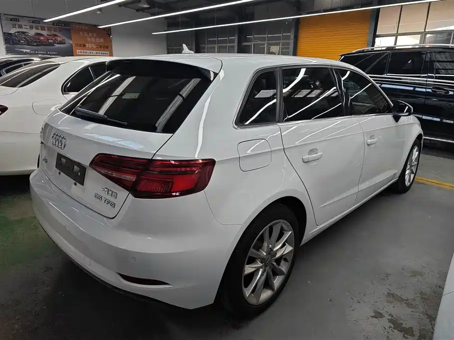 Audi A3 2018 30th Anniversary Sportback 35 TFSI Progressive фото 3