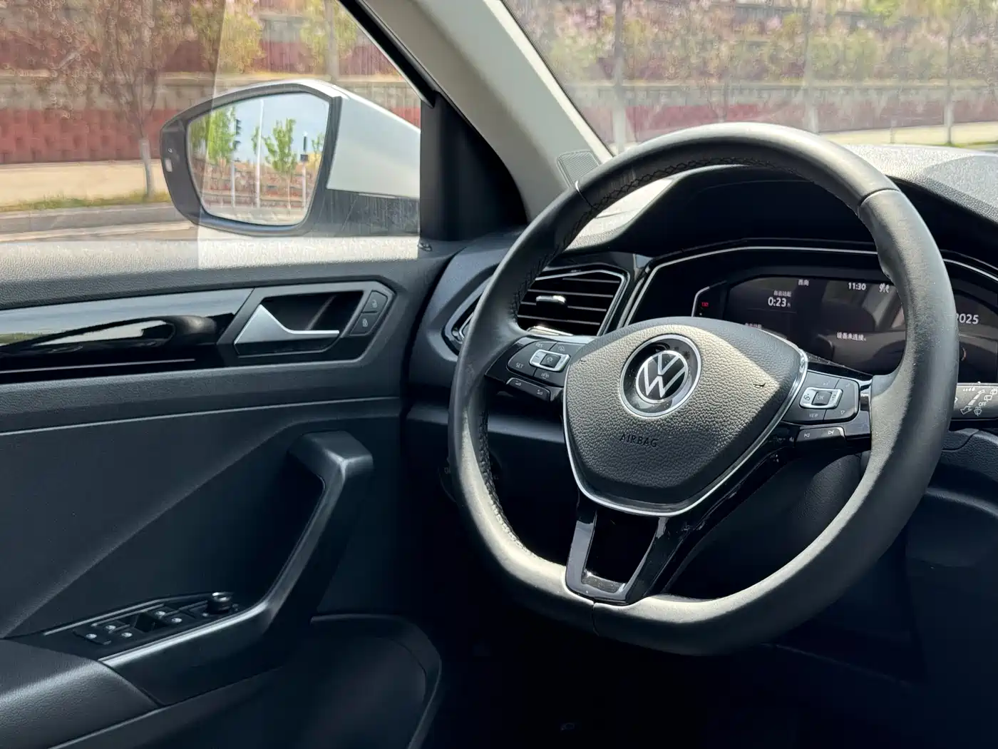 Volkswagen T-ROC 2022 280TSI DSG 2WD Comfort PLUS фото 14