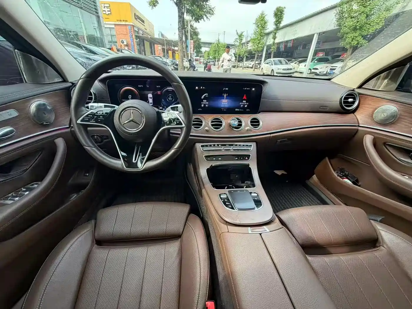 Mercedes-Benz E-Class 2022 E 260 L фото 5