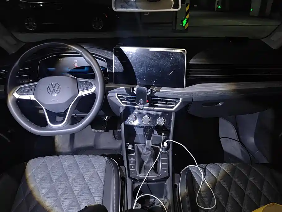 Volkswagen Sagitar 2023 300TSI DSG Surpassing Edition фото 12