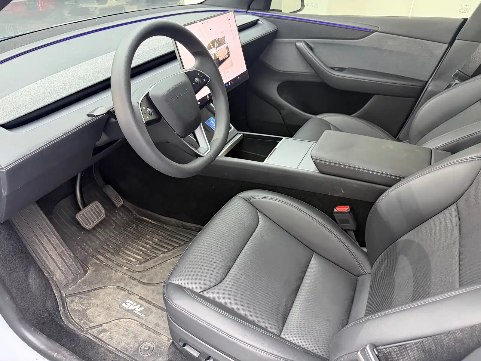 Photo 4 - Tesla Model Y