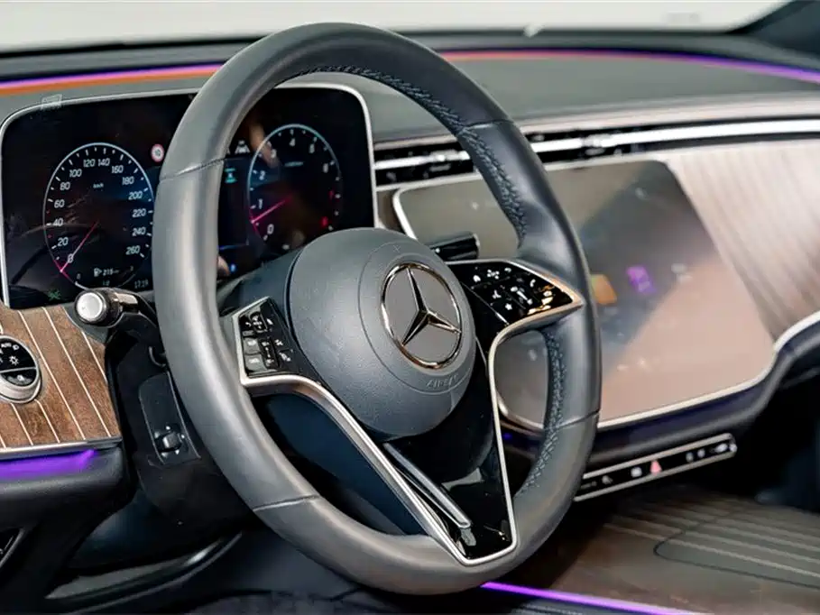MERCEDES-BENZ E-CLASS