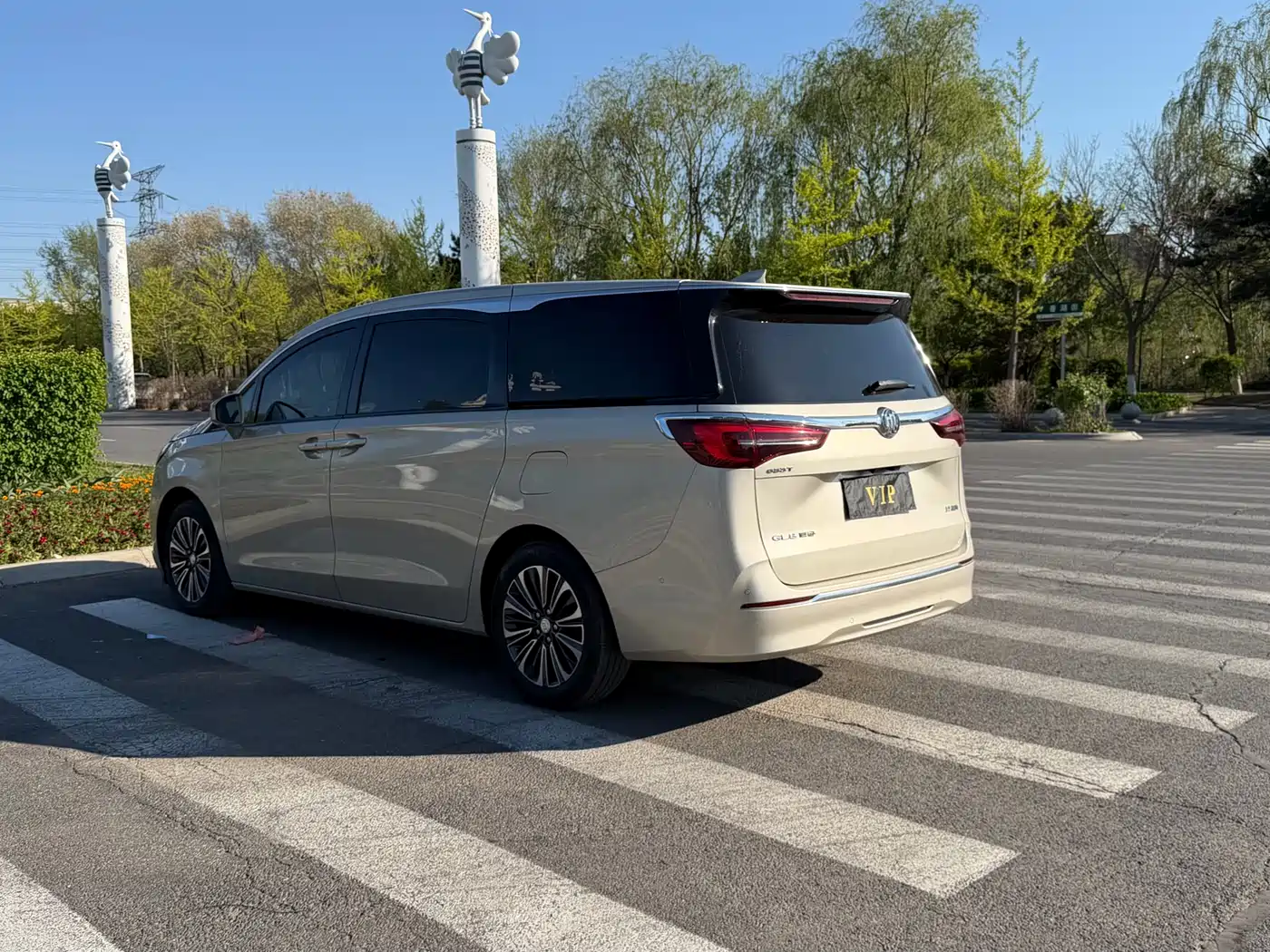 Buick GL8 2021 ES Landlord 653T Luxury фото 5