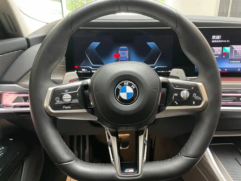 BMW 7-SERIES