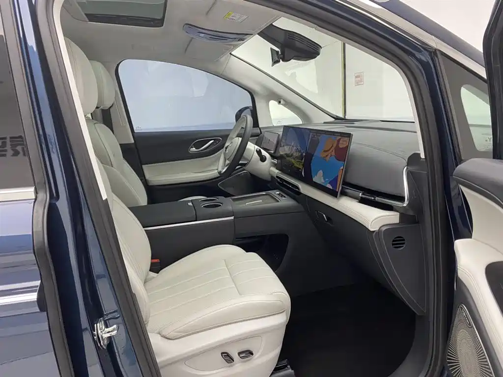 Voyah Auto Voyah Dreamer 2025 PHEV AWD Flagship Kunpeng Edition фото 18
