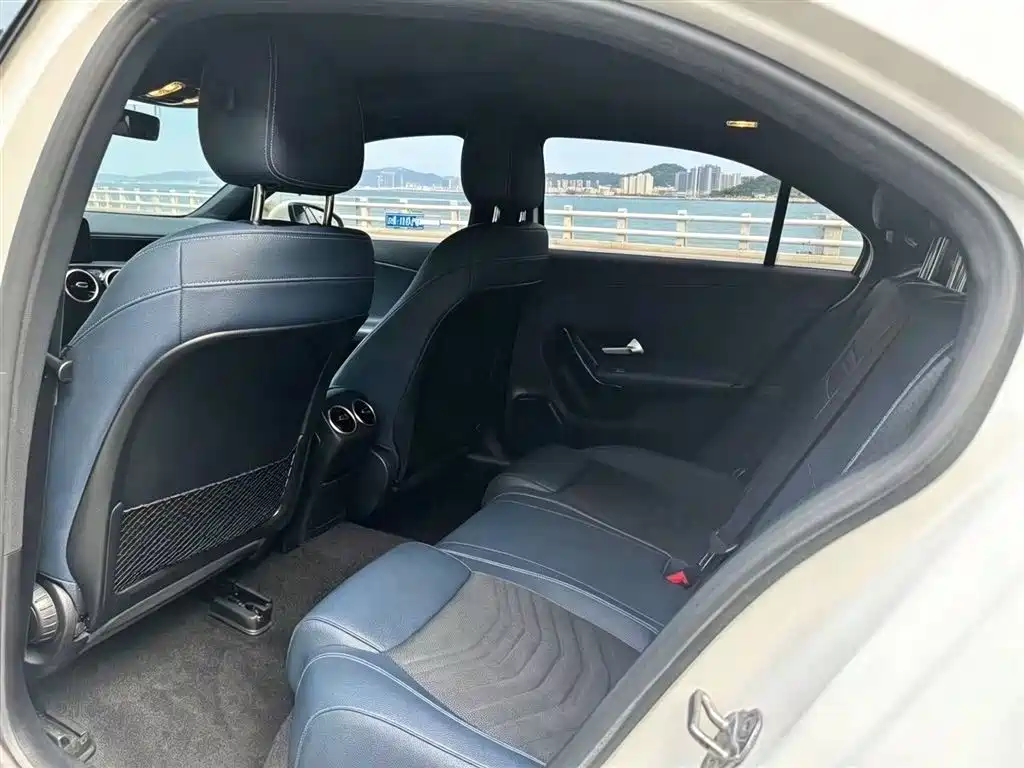 Mercedes-Benz A-Class 2020 A 180 L фото 9