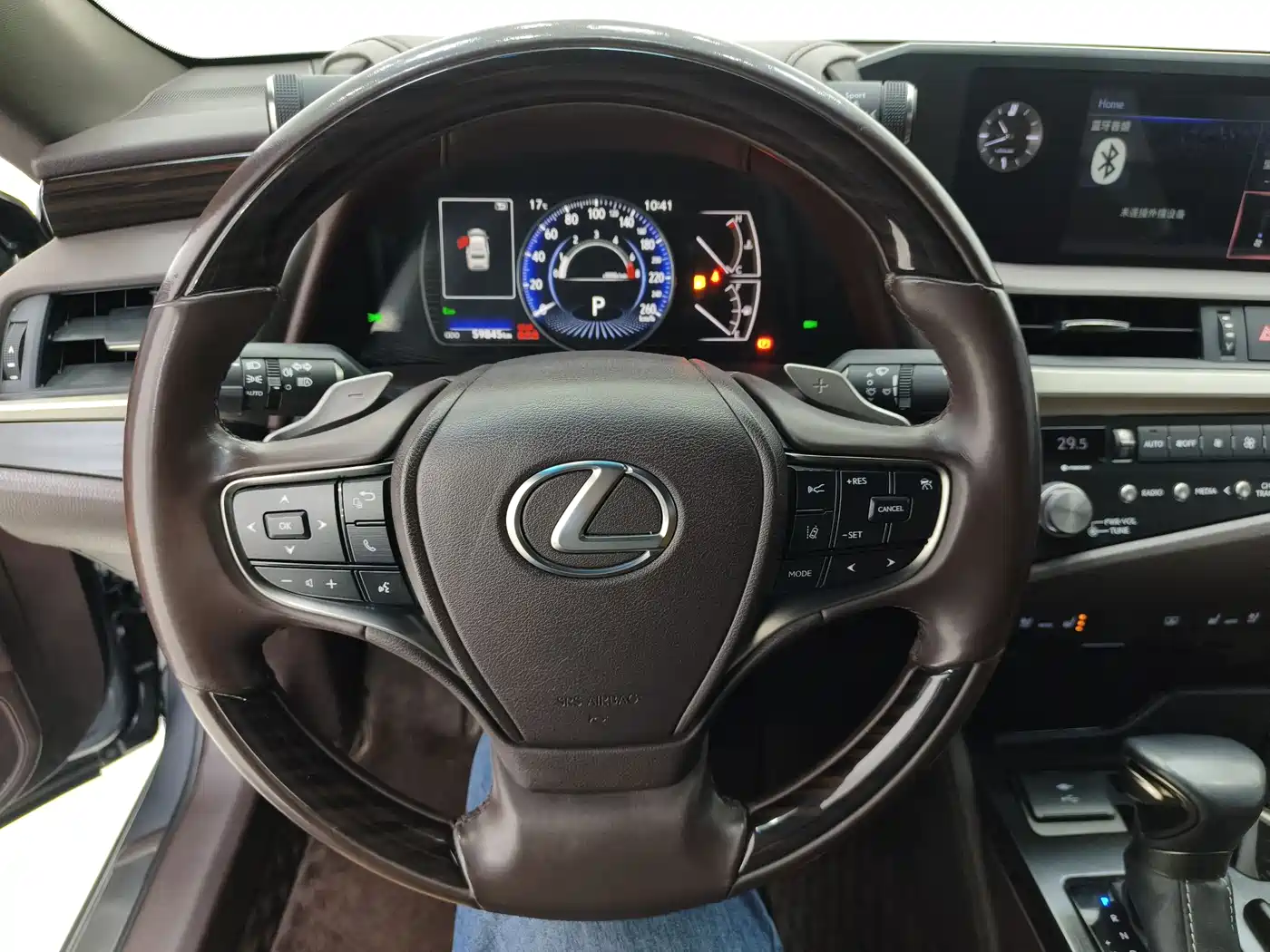 Lexus ES 2020 200 Luxury фото 14