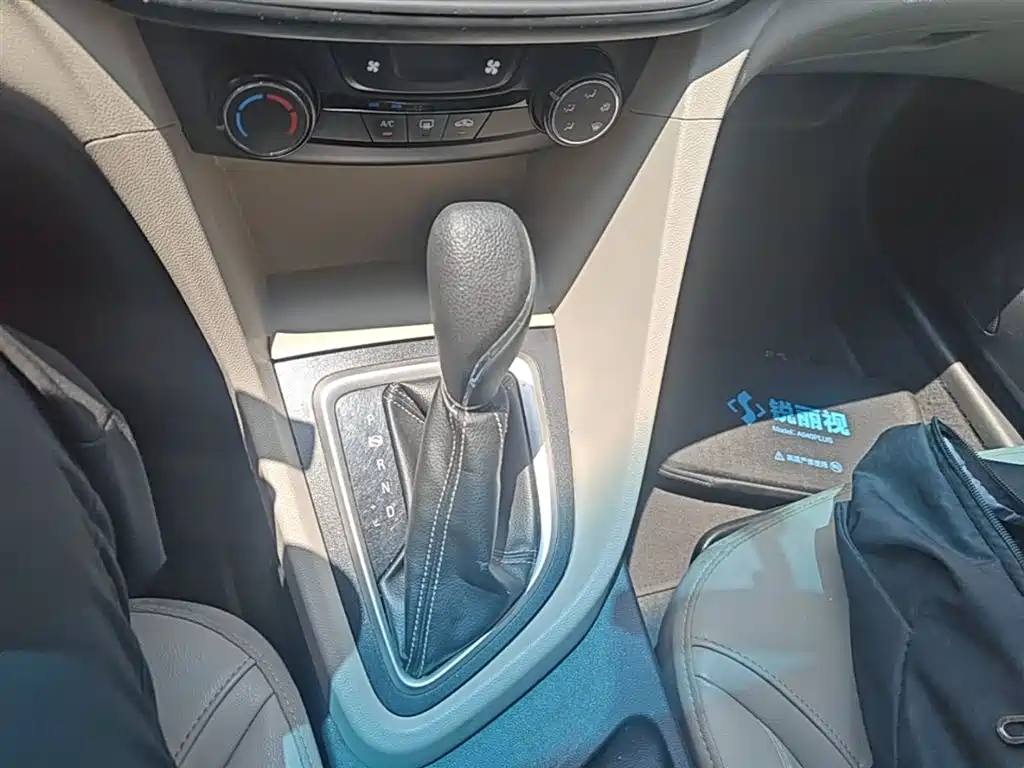 Buick Excelle 2017 15N Automatic Elite фото 14