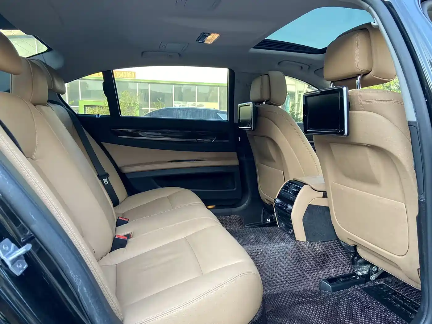BMW 7 Series 2013 Model 730Li Leading фото 14