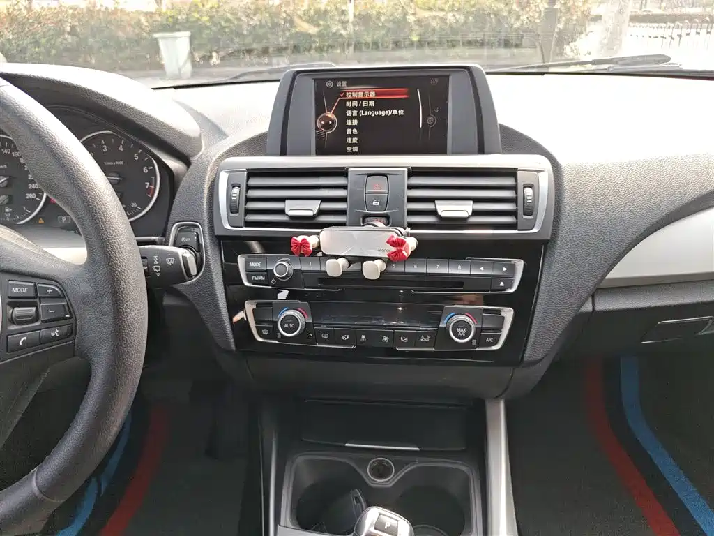 BMW 1 Series (Import) 2015 120i Leading фото 9