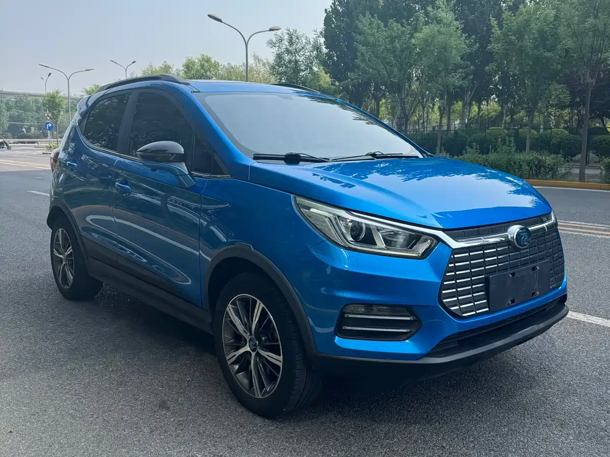 BYD Yuan New Energy 2018 EV360 Smart Connected Cool Edition фото 3