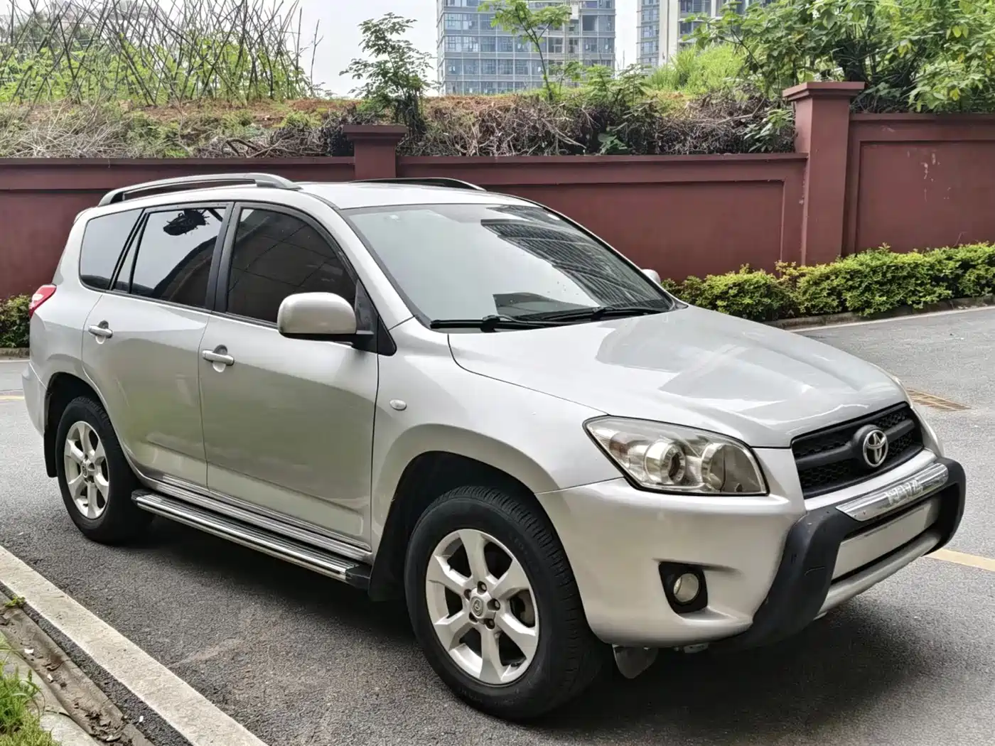 Toyota RAV4 Rongfang 2013 Special Edition 2.0L Auto Classic фото 3