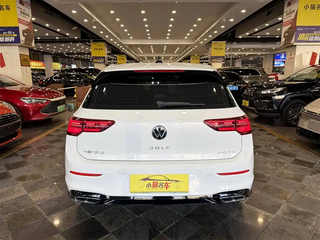 Volkswagen Golf 2023 280TSI DSG R-Line Lite фото 35