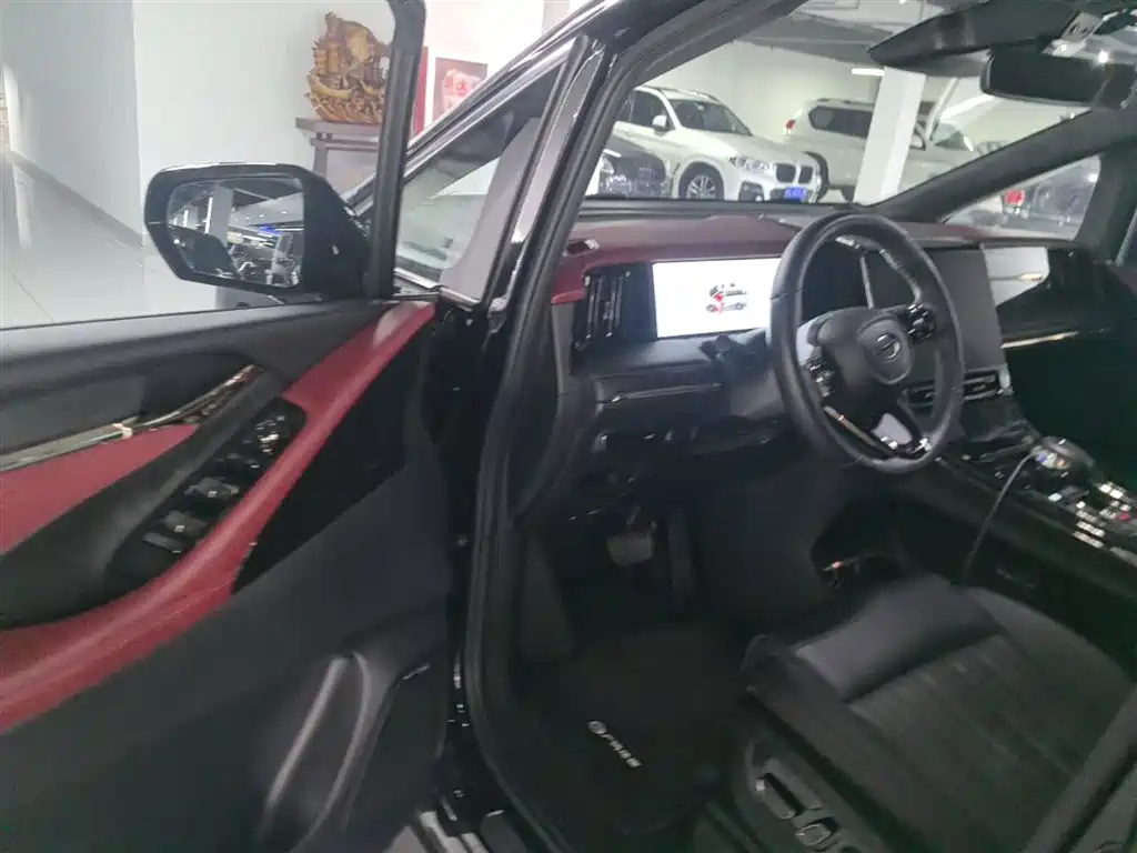 GAC Trumpchi Trumpchi M8 2023 Model Master Series 400T Flagship Edition фото 16