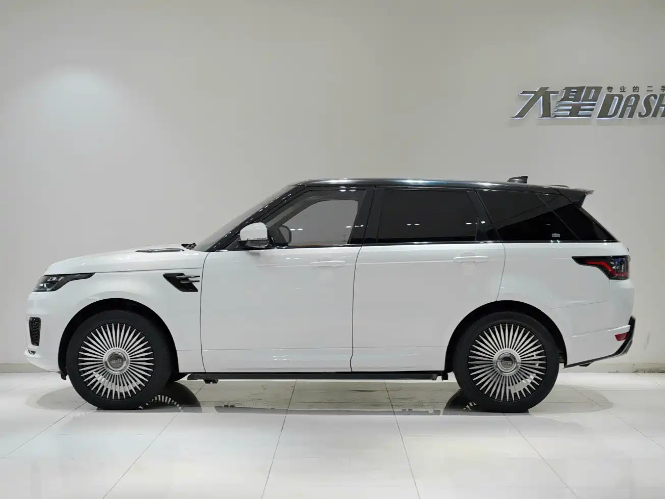 Land Rover Range Rover Sport 2018 3.0 SC V6 HSE DYNAMIC фото 3