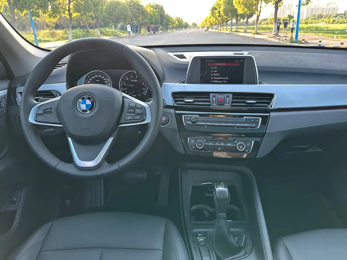 BMW X1 2018 sDrive20Li Leading Model фото 16