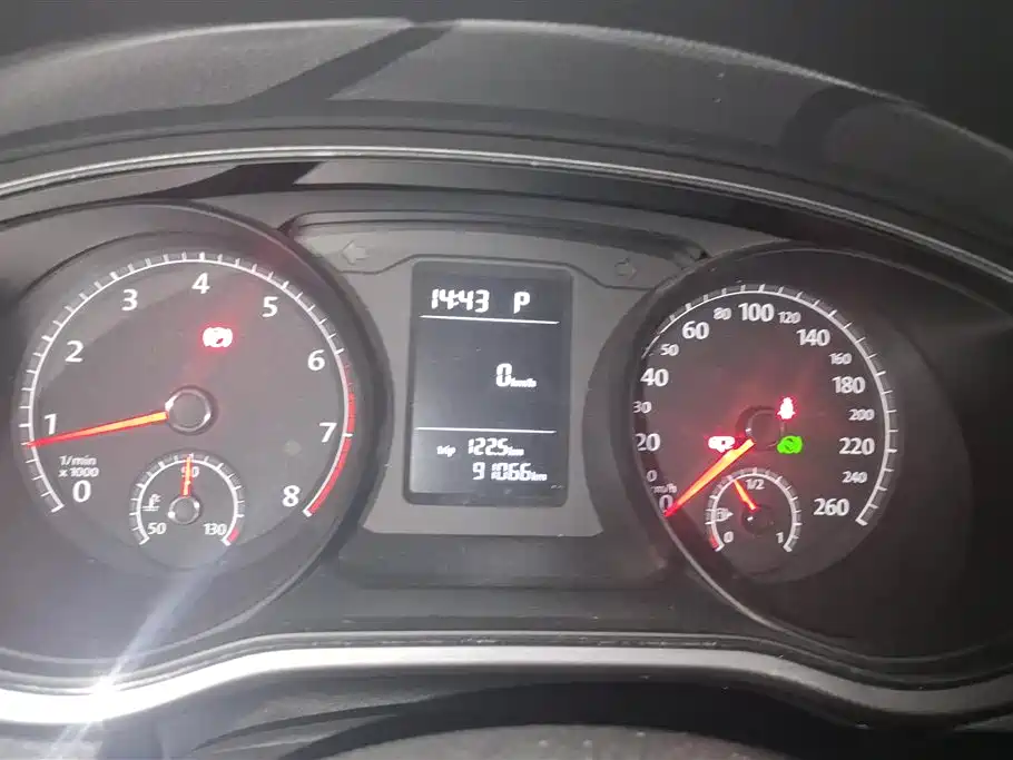 Volkswagen Passat 2016 330TSI DSG Honor Edition фото 14