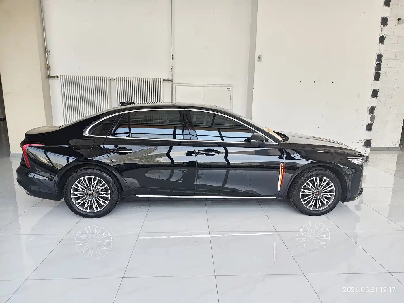 Hongqi H5 2025 1.5T DCT Flag Rhythm 500,000 Units Memorial Edition фото 4