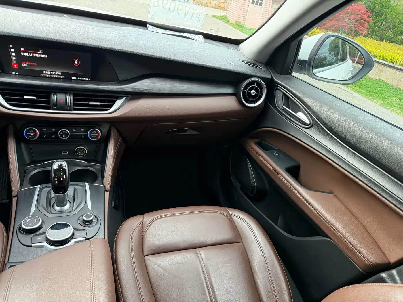 Alfa Romeo Stelvio 2019 2017 2.0T 200HP Luxury Edition