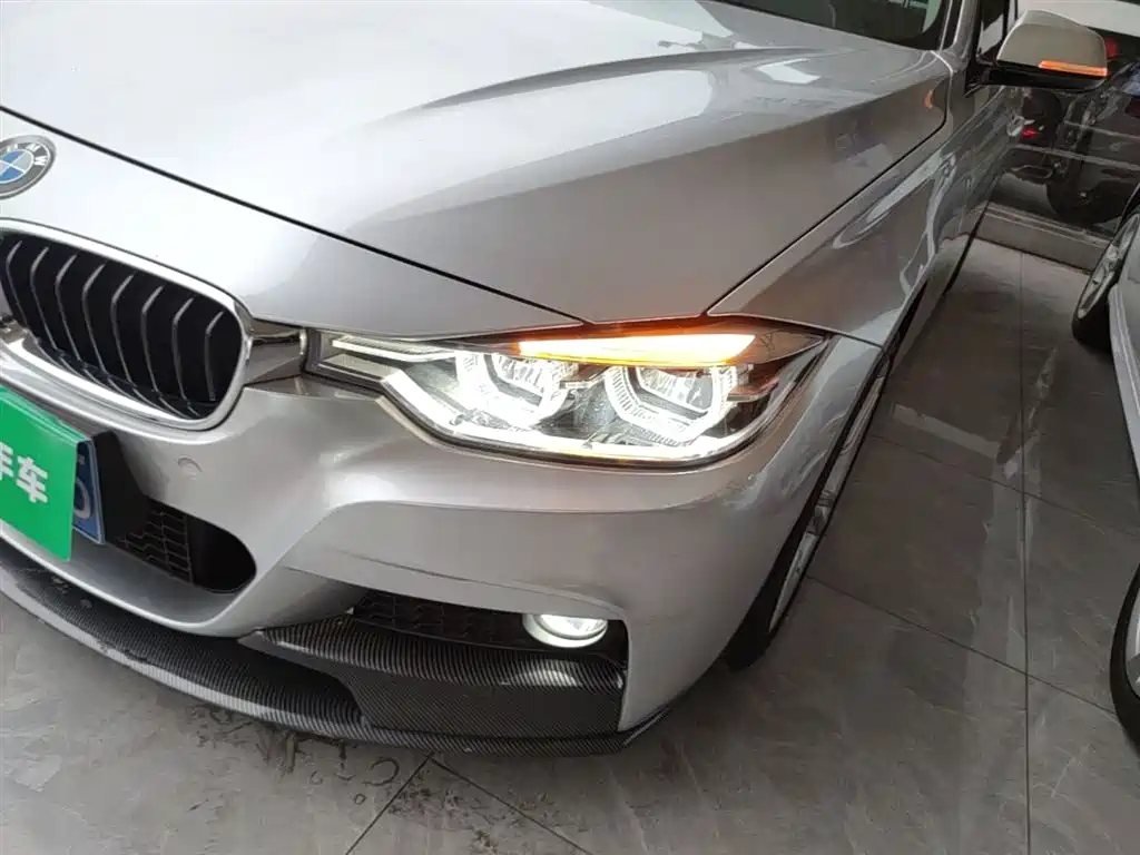 BMW 3 Series 2017 320Li M Sport фото 24