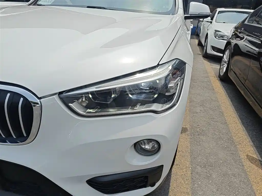 BMW X1 2016 sDrive18Li Premium Model фото 24