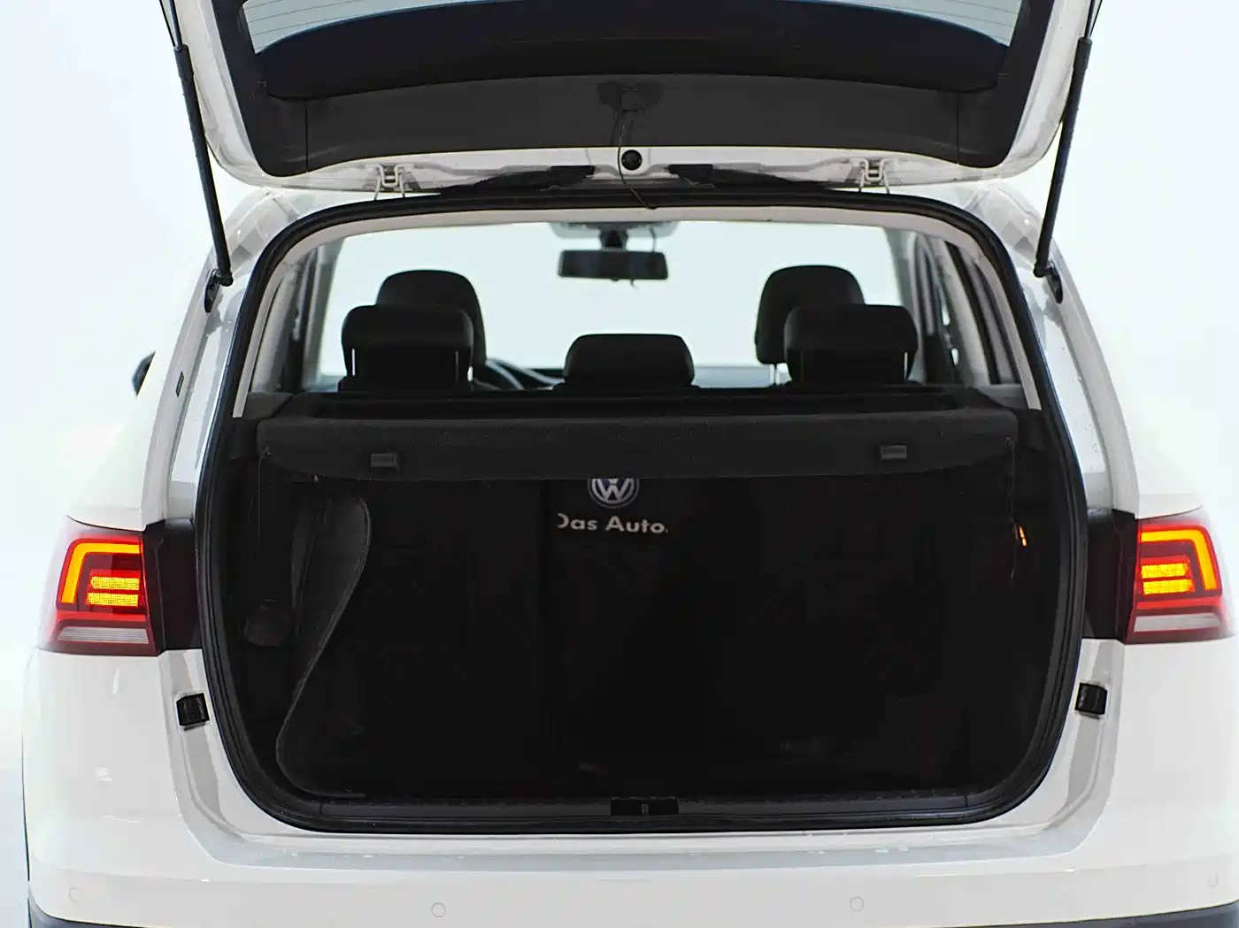 Volkswagen Tharu 2021 280TSI 2WD Luxury Plus фото 13