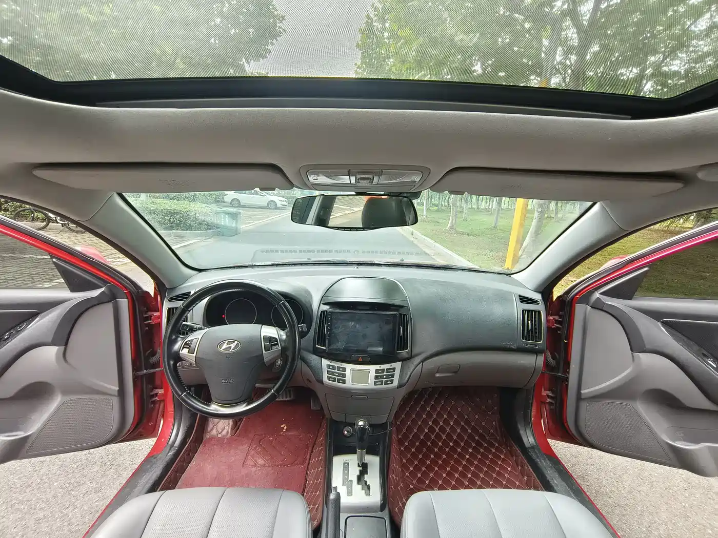 Hyundai Elantra 2011 1.6L Automatic Luxury фото 5