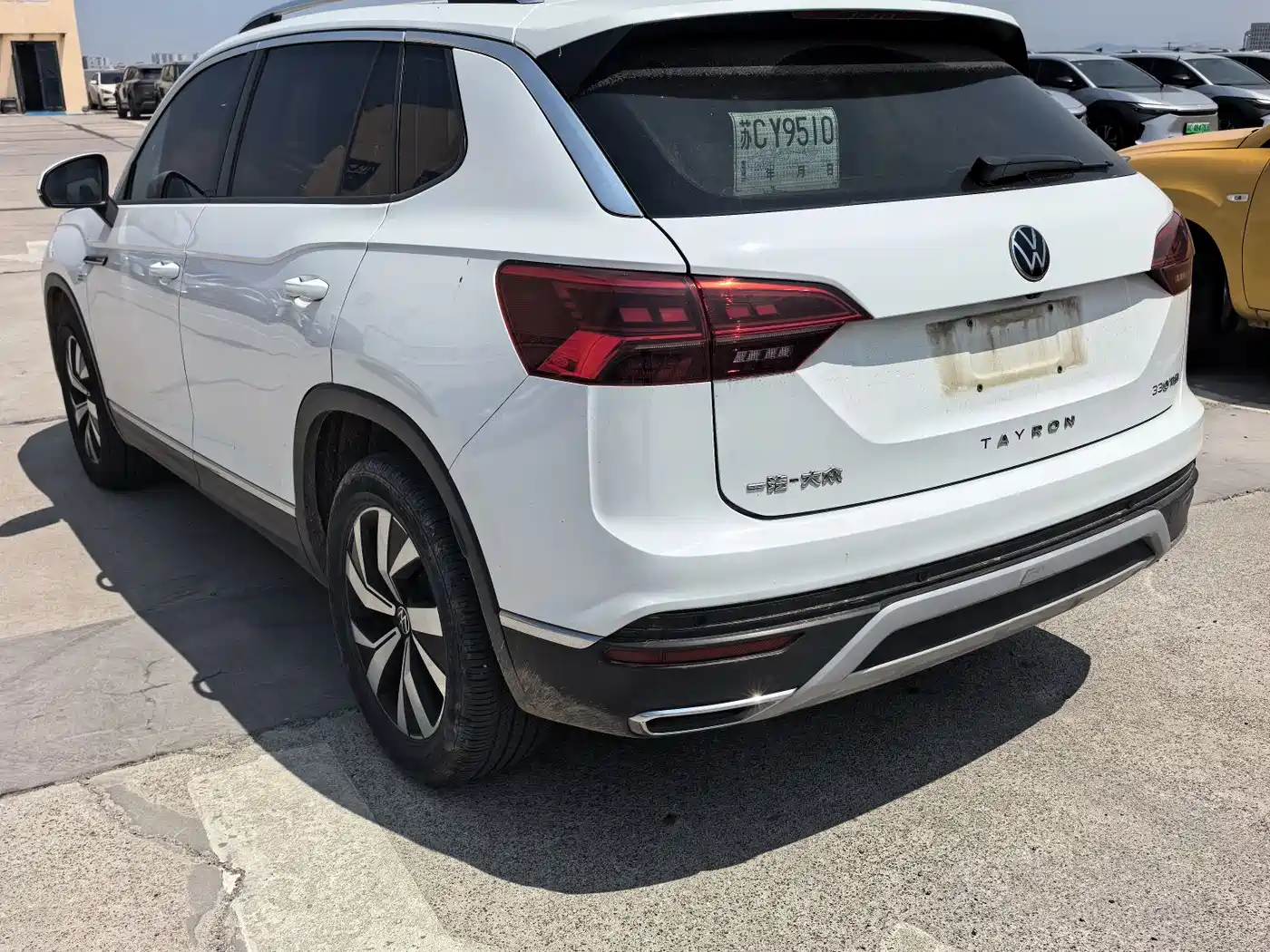 Volkswagen Tayron 2022 330TSI 2WD Luxury Smart Connect Plus фото 3