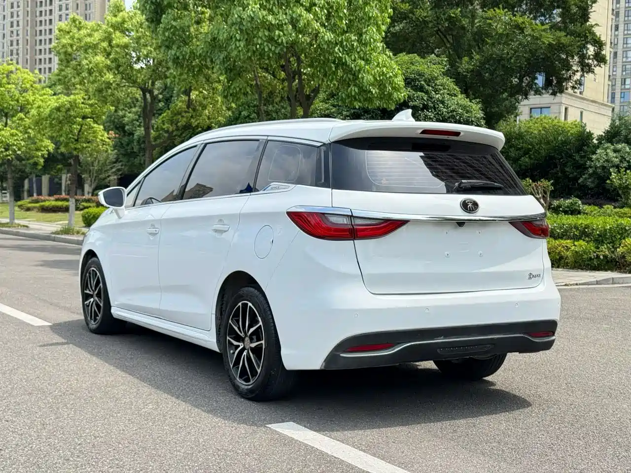 BYD Song MAX 2017 1.5T Auto Smart Connect Premium 7-seater фото 6