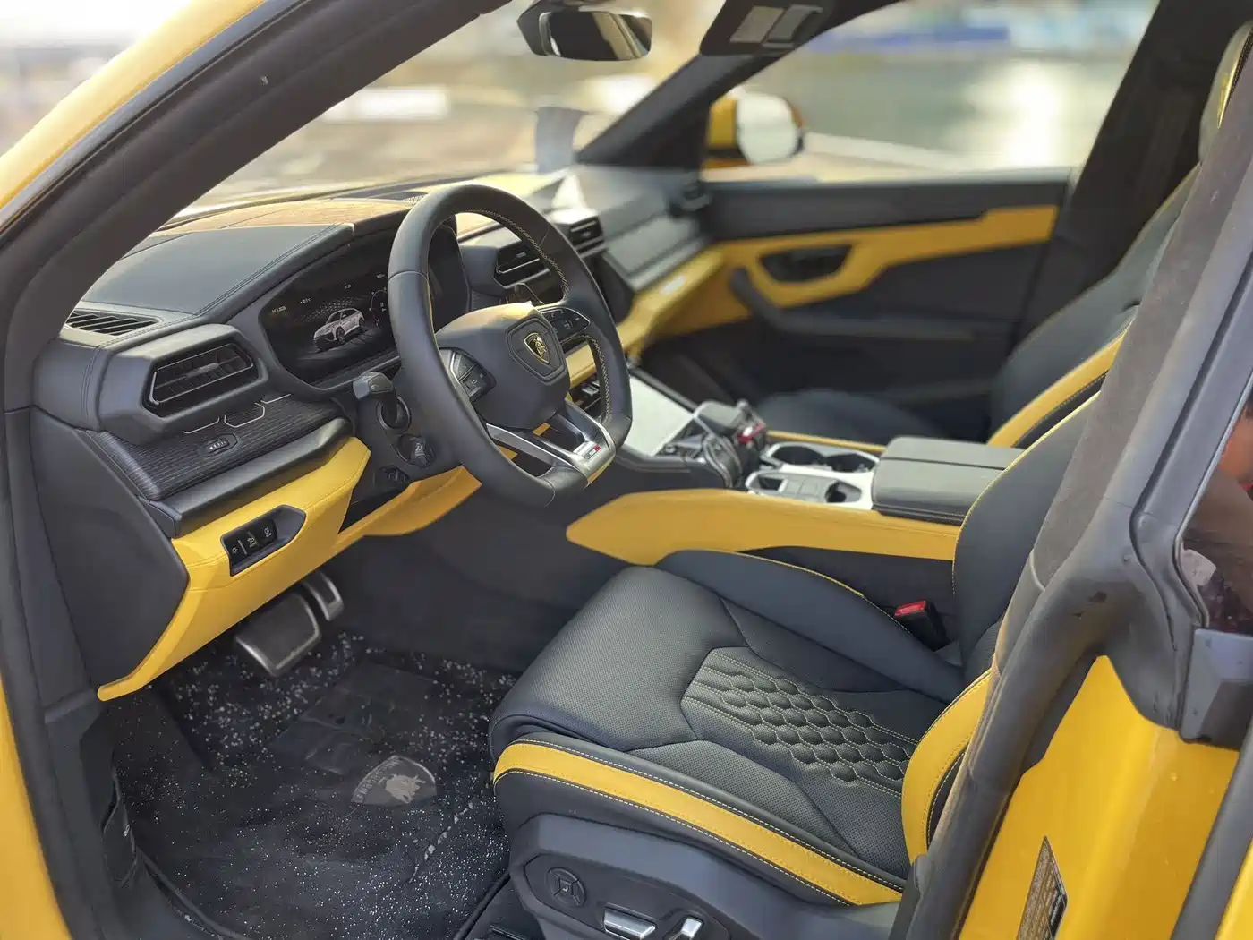 Lamborghini Urus SE 2026 2025 4.0T Standard Edition