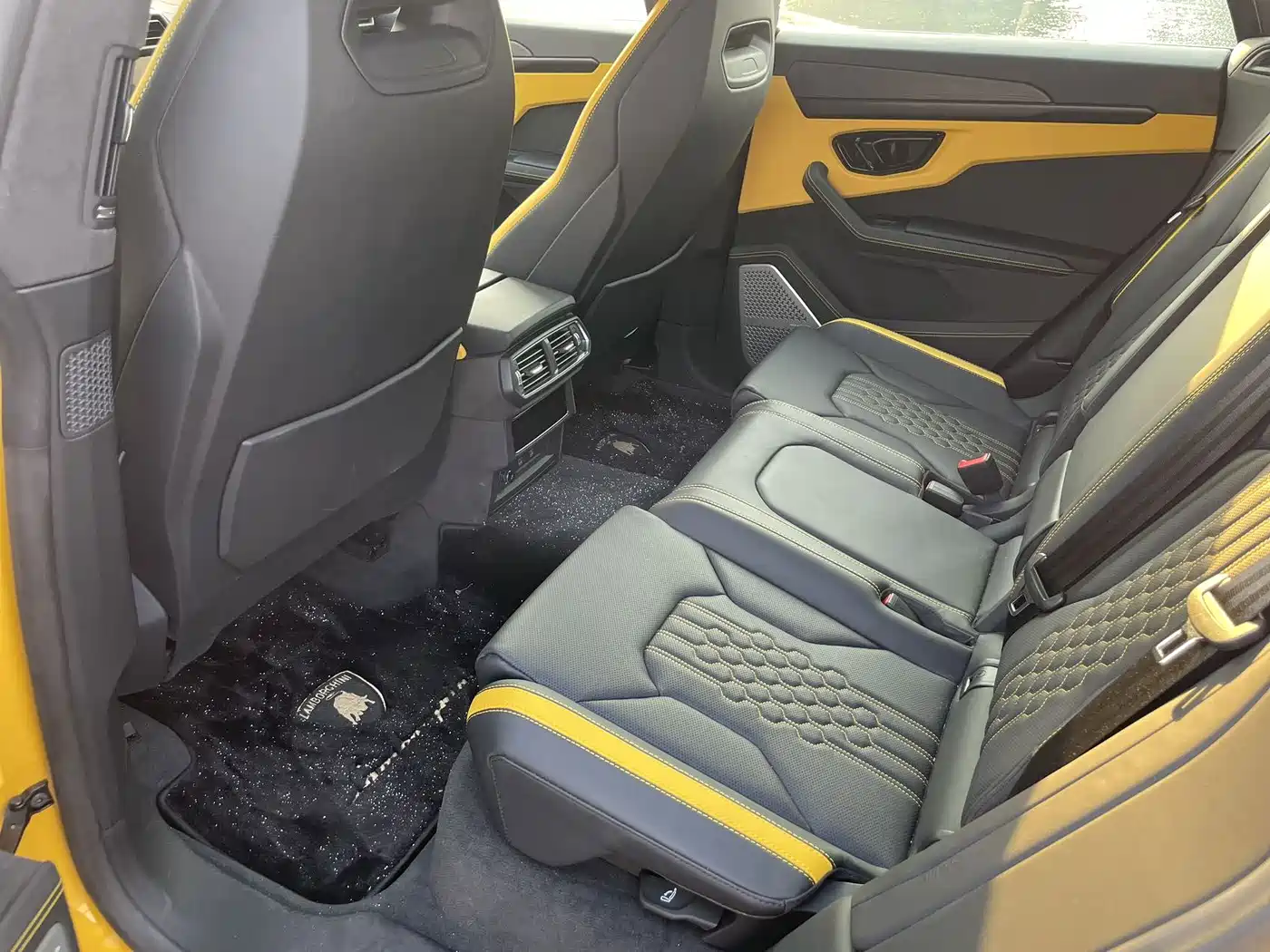 Lamborghini Urus SE 2026 2025 4.0T Standard Edition