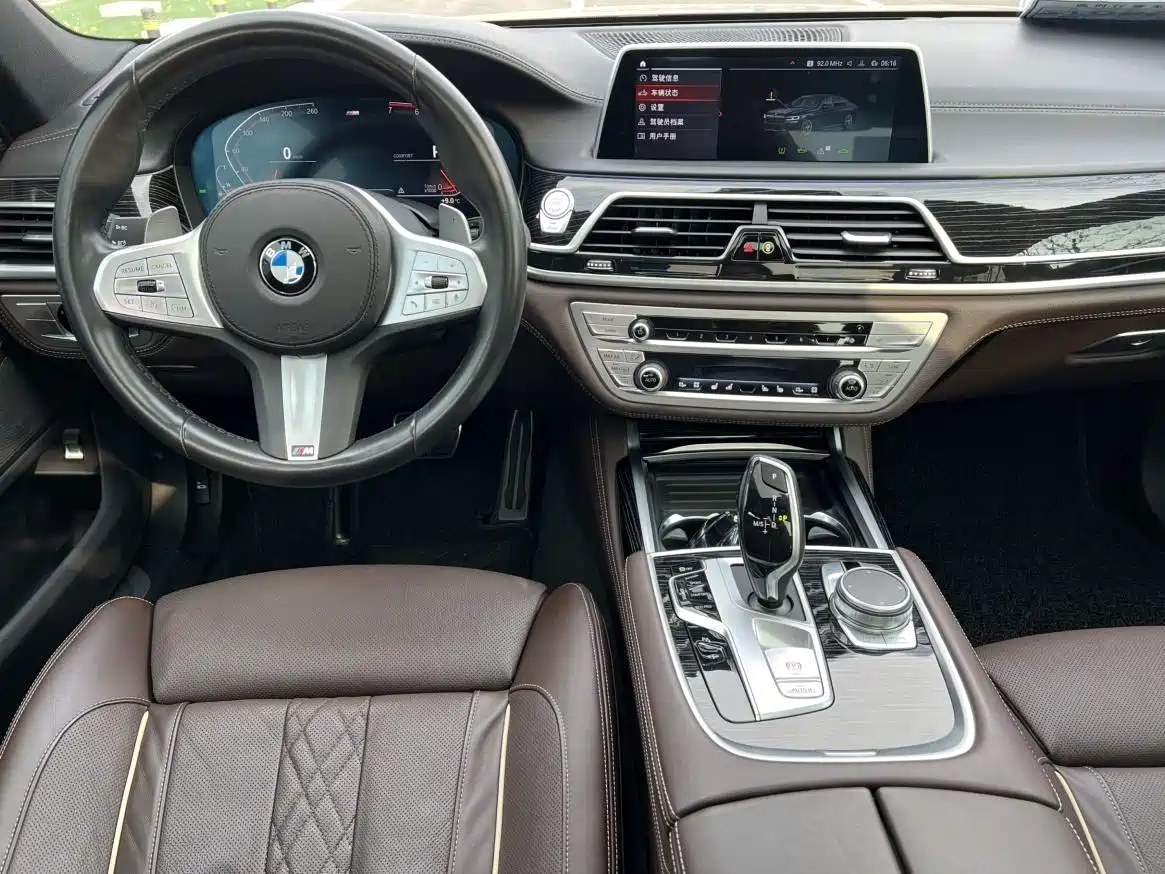 BMW 7 Series 2021 Model 730Li M Sport Package фото 5