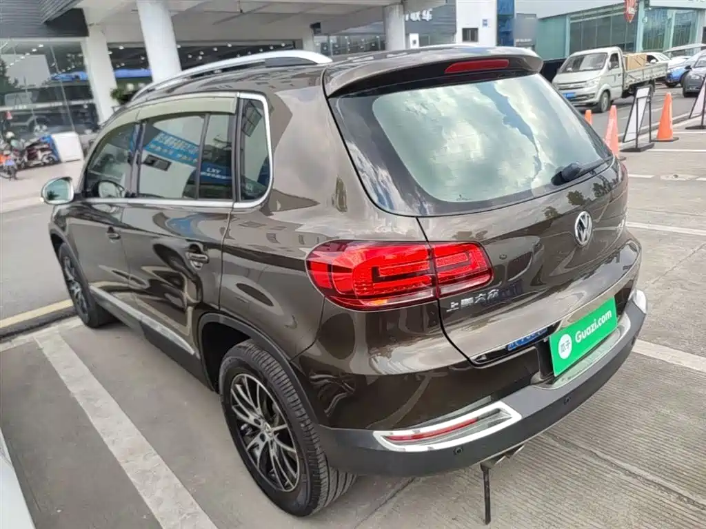 Volkswagen Tiguan 2015 1.8TSI Automatic 2WD Highline фото 5