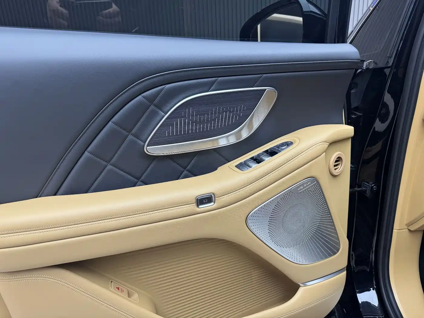 Voyah Auto Voyah Dreamer 2025 Model PHEV Basic Version фото 5