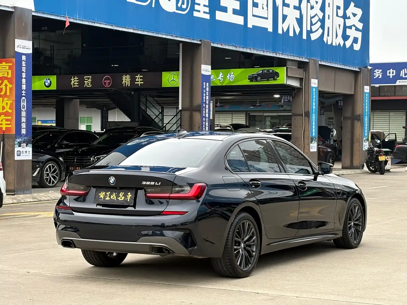 BMW 3 Series 2022 325Li M Sport Shadow Edition фото 21