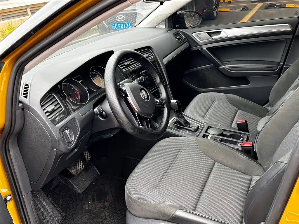 Volkswagen Golf 2019 280TSI DSG Comfort (China V) фото 4