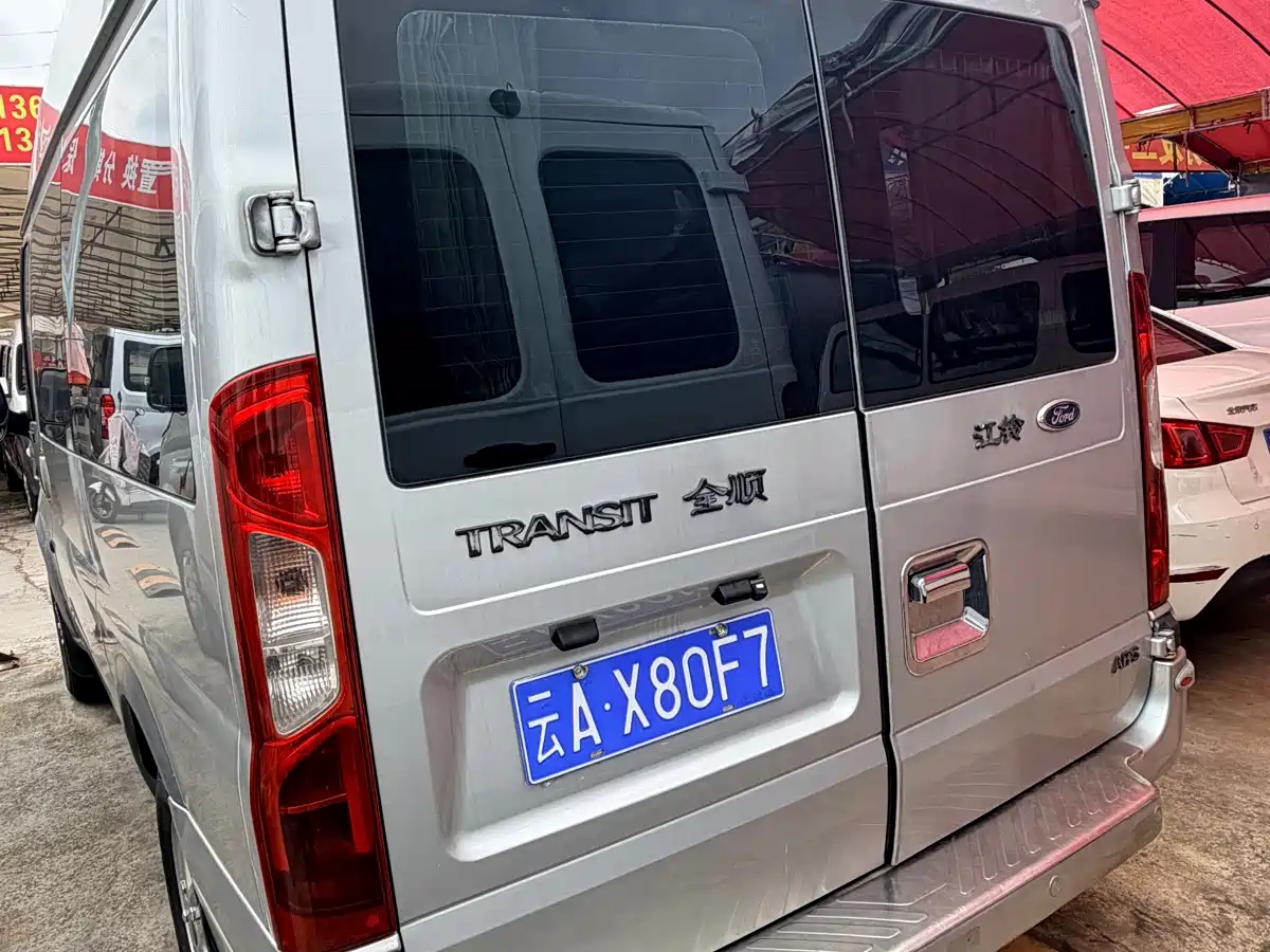 Ford New Generation Transit 2013 2013 2.4T Diesel Economy Logistics Short Wheelbase Medium Roof China III