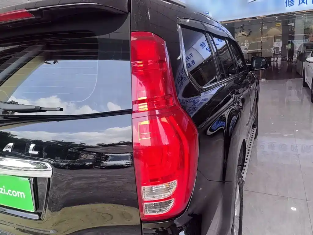 Haval H9 2015 2015 2.0T 4WD Luxury 7-Seater
