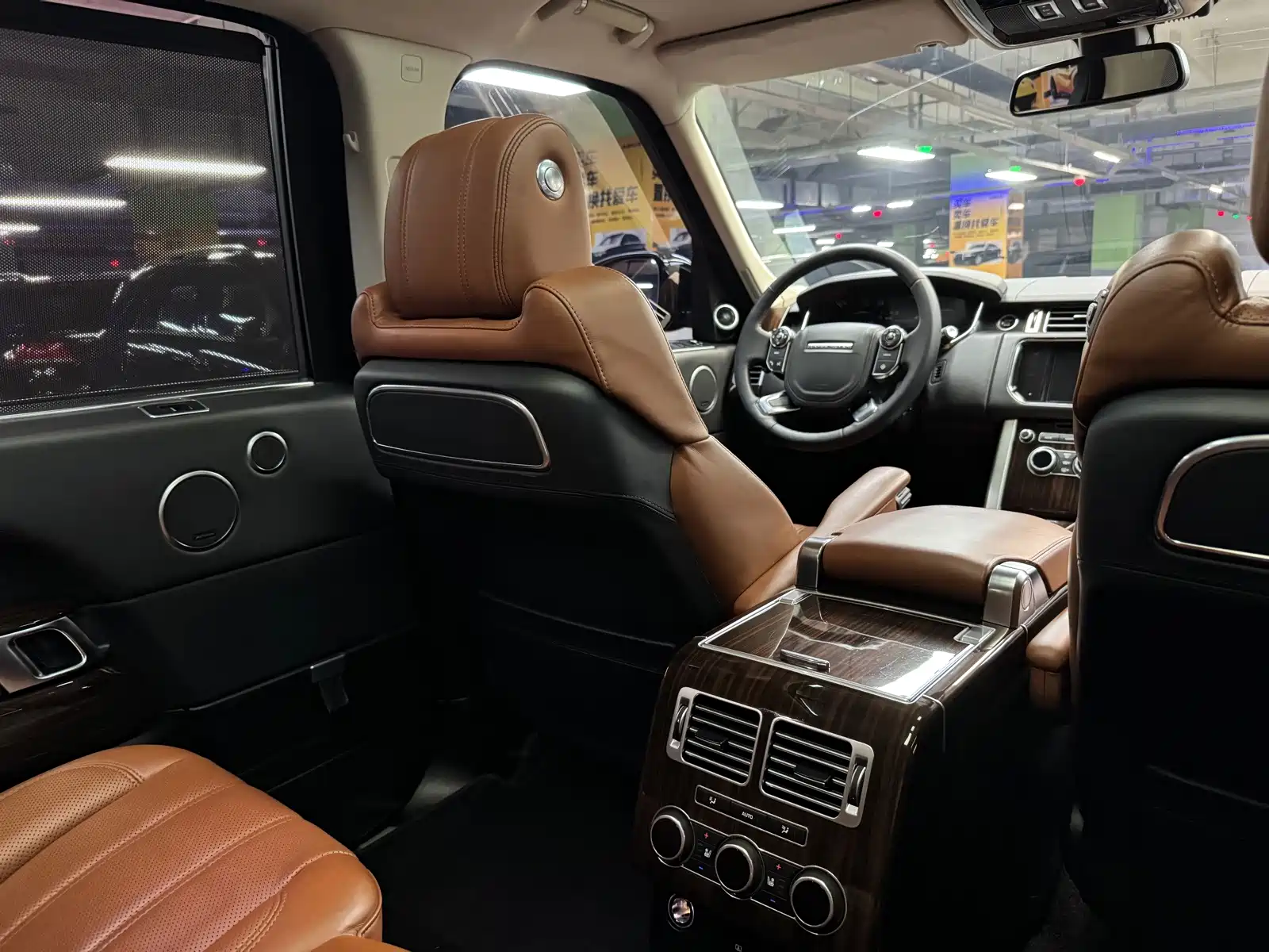 Фото 41 - Land Rover Range Rover