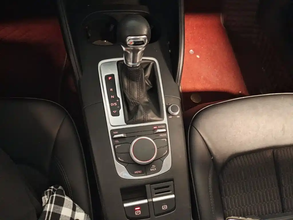 Audi A3 (Import) 2014 Limousine 40 TFSI S line Comfort фото 14