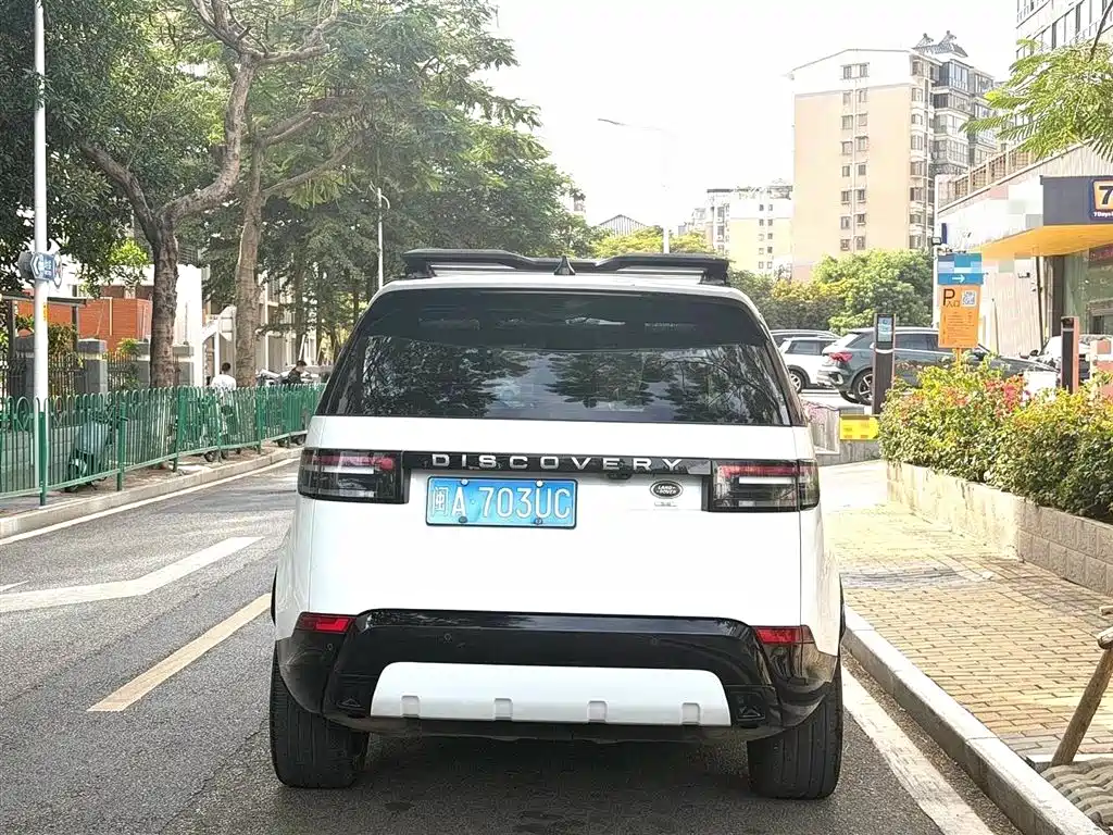 Land Rover Discovery 2017 3.0 SC V6 SE фото 13