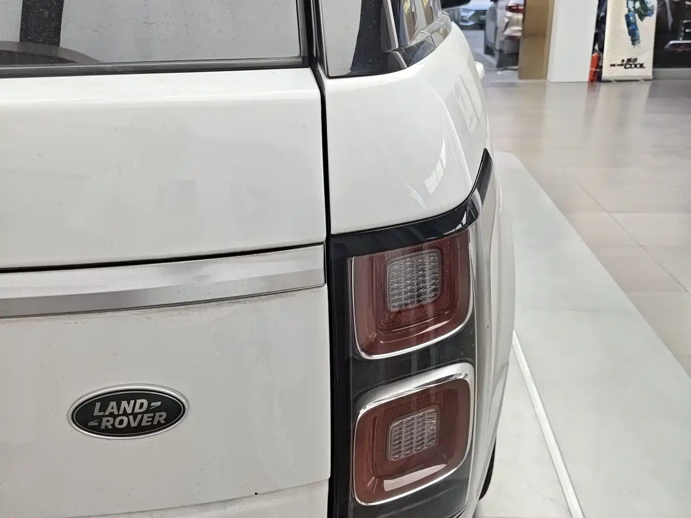 Land Rover Range Rover 2018 3.0 SC V6 Vogue SE Genesis Extended Edition фото 7