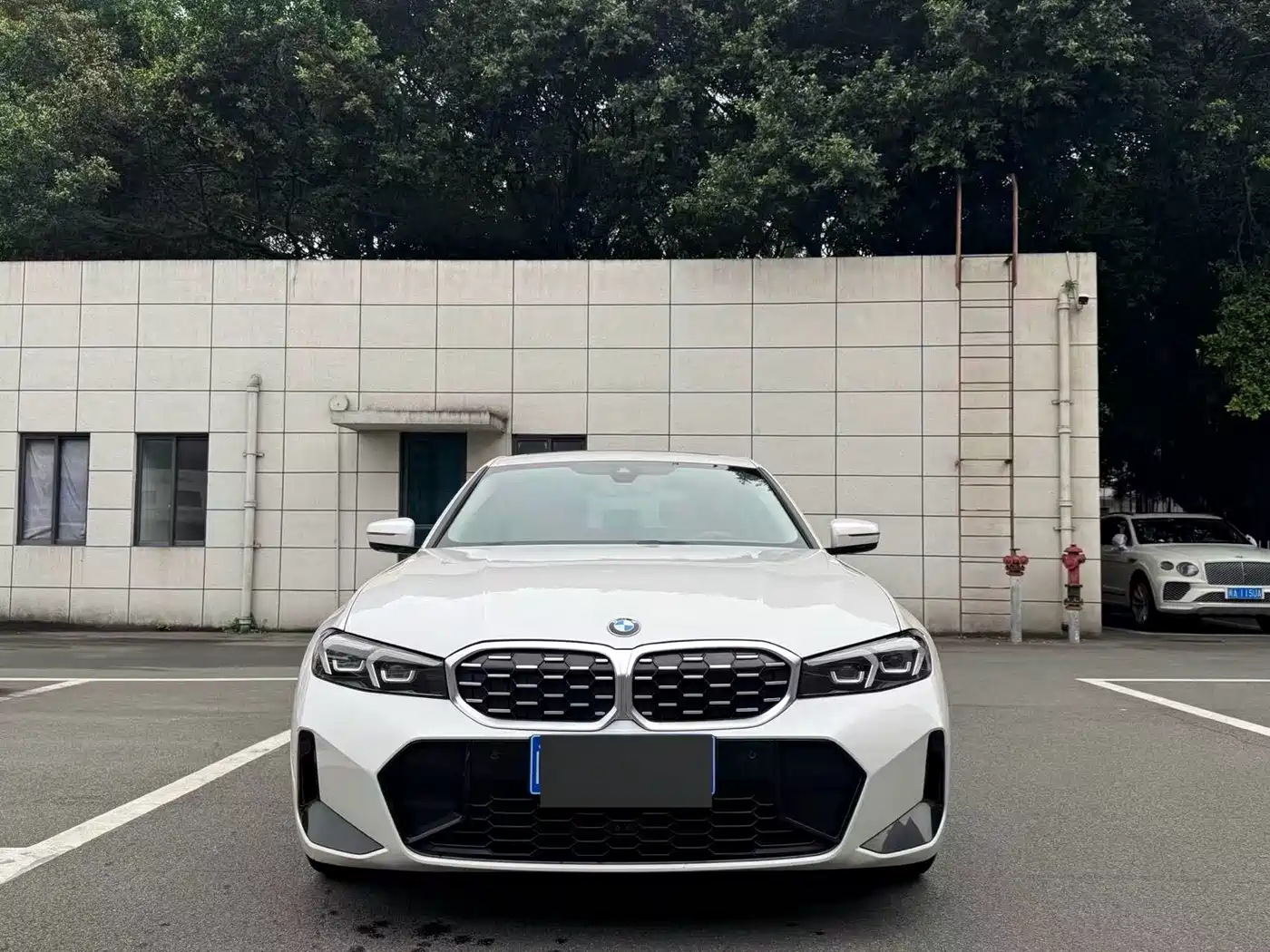 BMW 3 Series 2023 325Li M Sport Package фото 2
