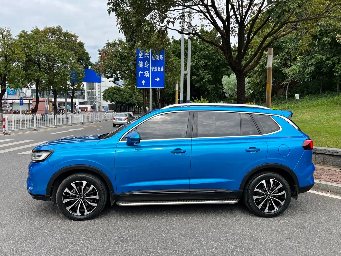 Roewe RX5 MAX 2022 2021 Supreme Series 400TGI Automatic Smart Cabin Premium Edition