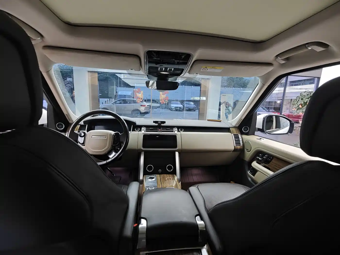 Land Rover Range Rover 2018 3.0 SC V6 Vogue SE Genesis Extended Edition фото 13