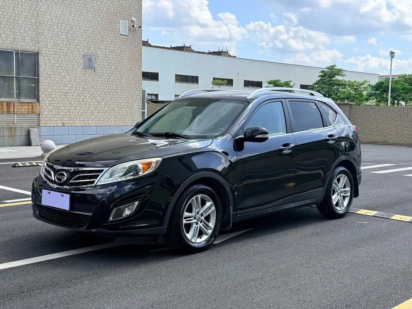 GAC Trumpchi Trumpchi GS5 2014 2.0L Automatic 2WD Premium Edition