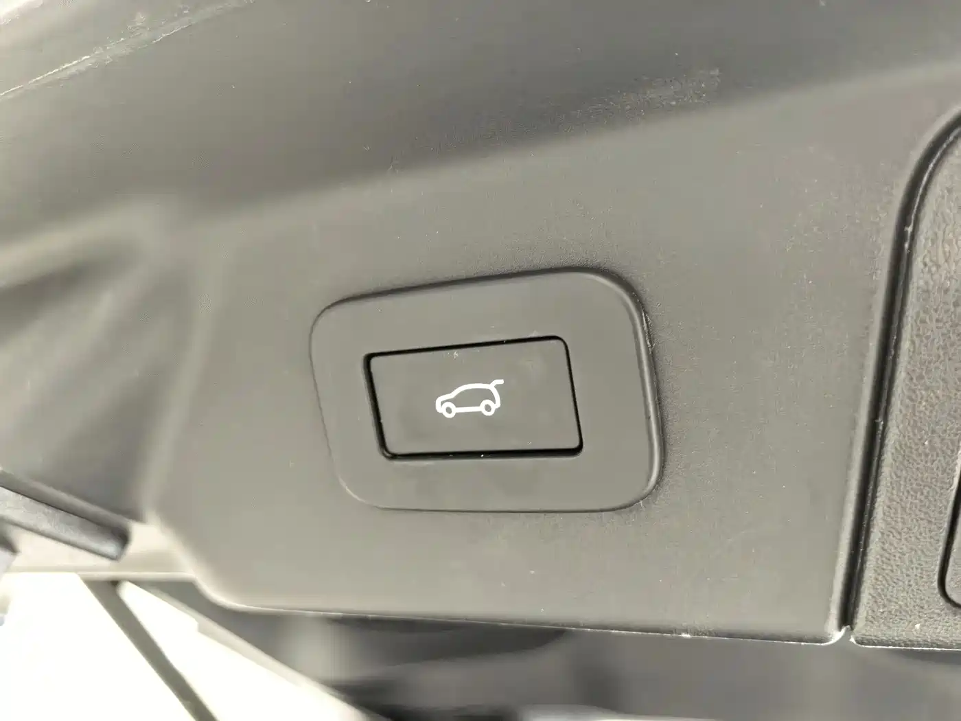 Land Rover Range Rover Velar 2024 Dynamic SE фото 13