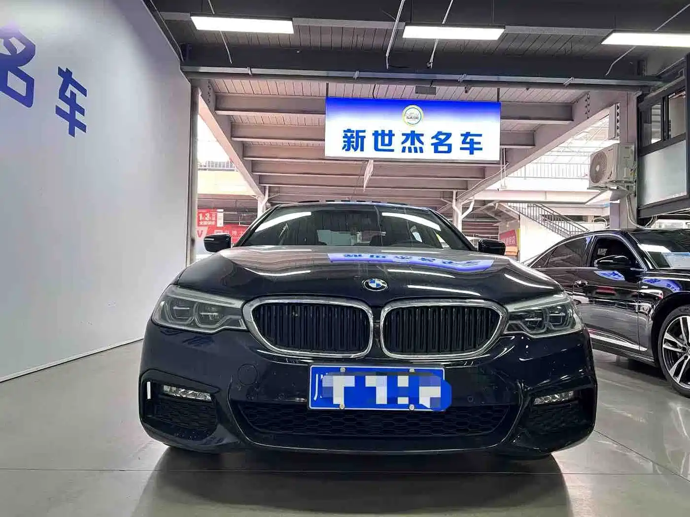BMW 5 Series 2018 525Li M Sport Package фото 2